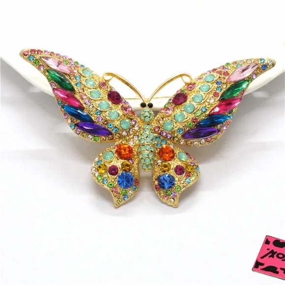 Betsey Johnson Jewelry - Betsey Johnson Stunning Butterfly Pin NWT